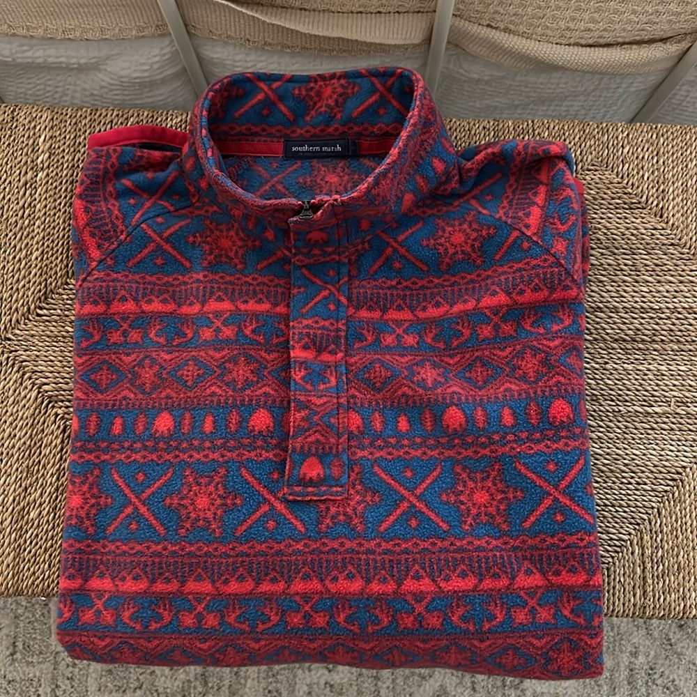 Men’s Southern Marsh 1/4 zip fleece. Size medium. EUC
